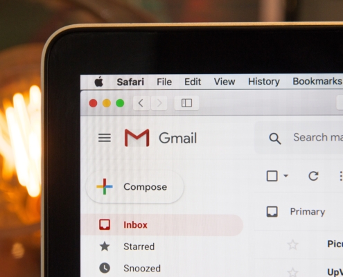 email-inbox-open-on-laptop-screen-min