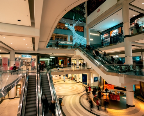 shopping-mall-during-holiday-season