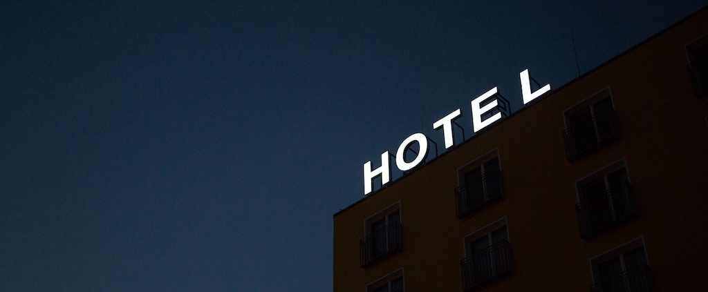 hotel-sign-at-night