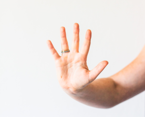 hand-with-five-gesture