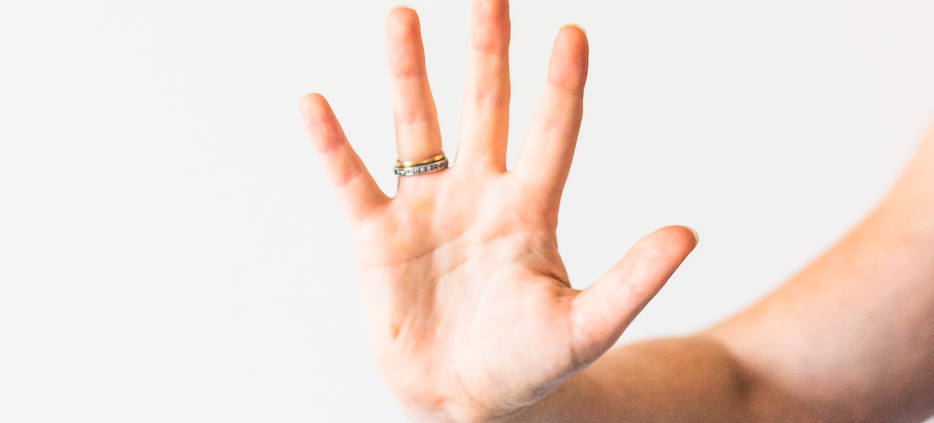 hand-with-five-gesture