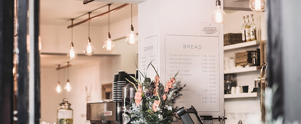 restaurant-checkout-counter